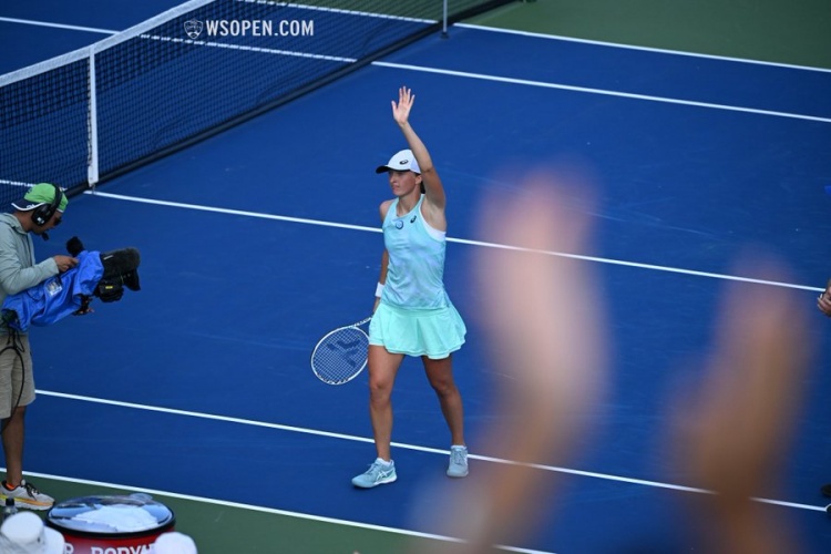 憾出局的主 憾出局的主