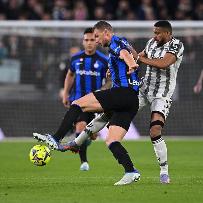 他不仅要冲 他不仅要冲